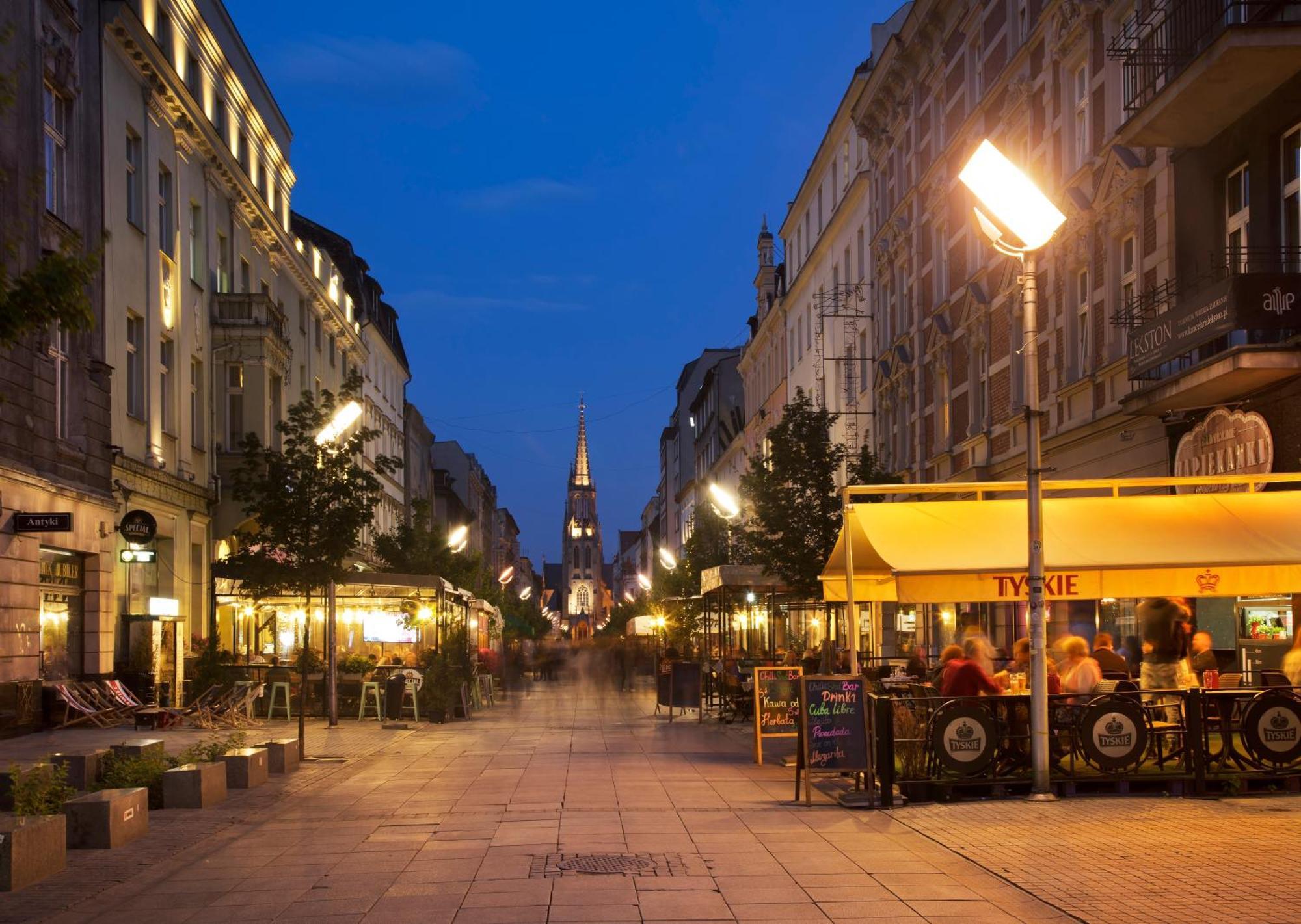 Urban Premium, Opolska 10 No 80, Free Garage, Self Check-in Apartmán